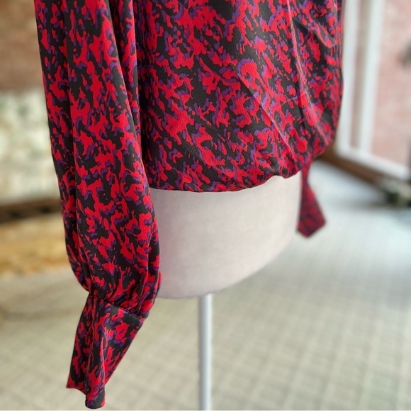 Express Red Abstract Surplice Neck Blouse Top NWT S - Picture 14 of 16